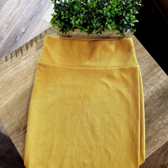 Lularoe Cassie Pencil Skirt Mustard Yellow - Picture 2 of 4